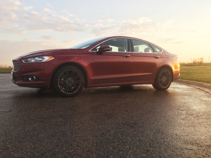 2015-Ford-Fusion-SE