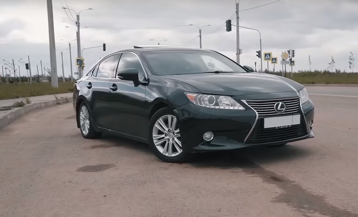 Тест драйв Lexus ES VI — Антон Воронтников